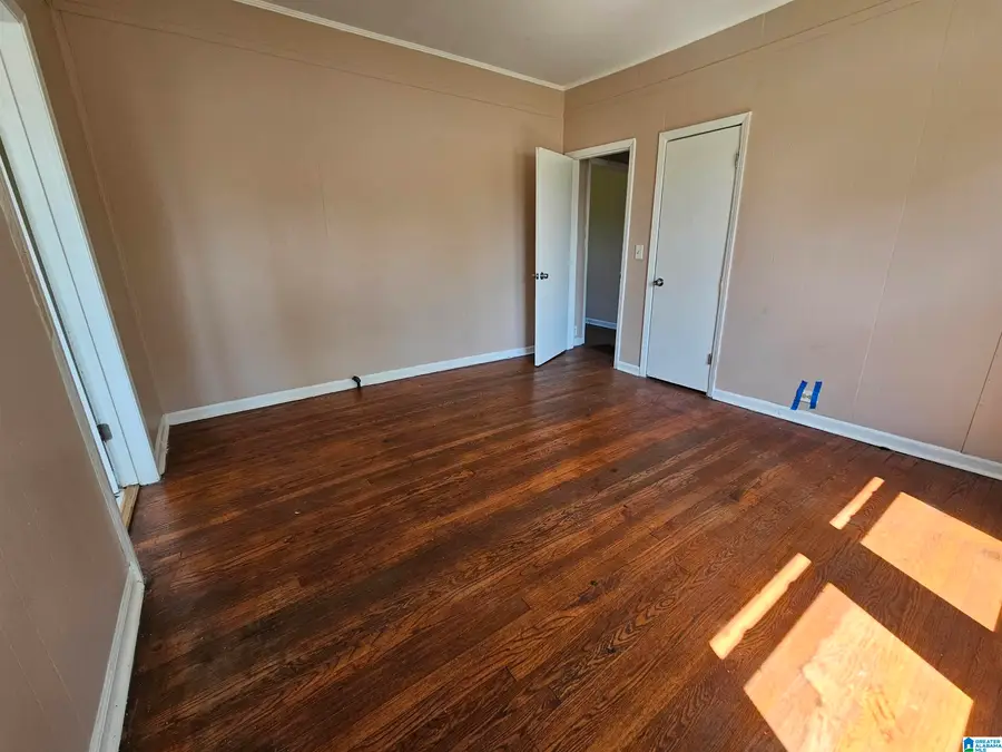 915 38TH STREET, Birmingham, AL 35218 - #3