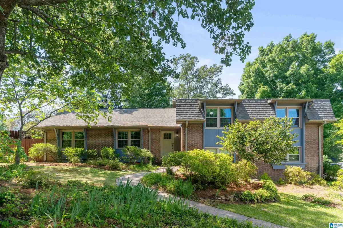 3448 LYNNGATE CIRCLE, Hoover, AL 35216 - #1