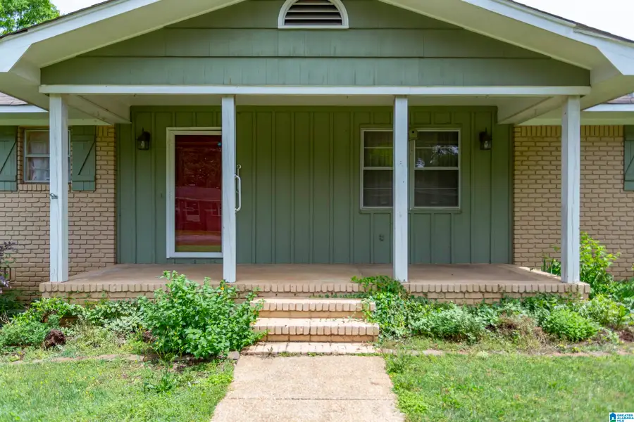 2801 CLYBURNE STREET, Hueytown, AL 35023 - #2