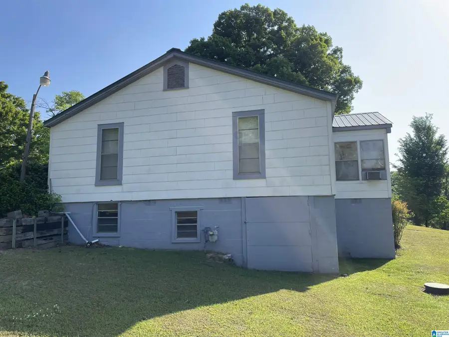 250 15TH AVENUE SE, Graysville, AL 35073 - #2