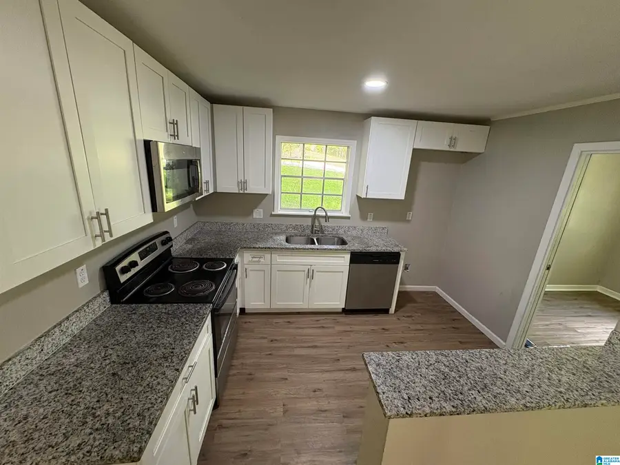 325 27TH COURT NW, Center Point, AL 35215 - #3