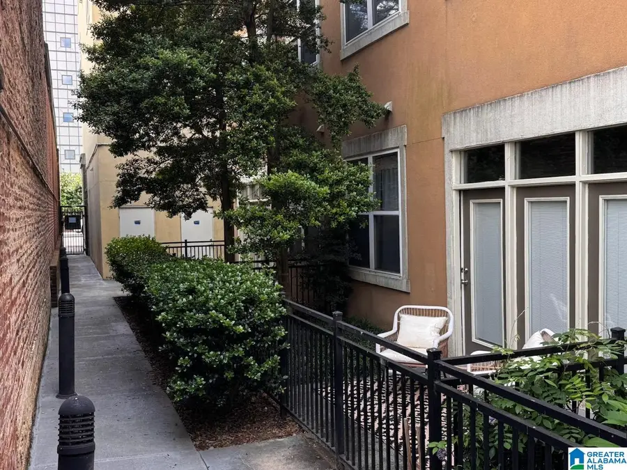 2020 5TH AVENUE S, Birmingham, AL 35233 - #3