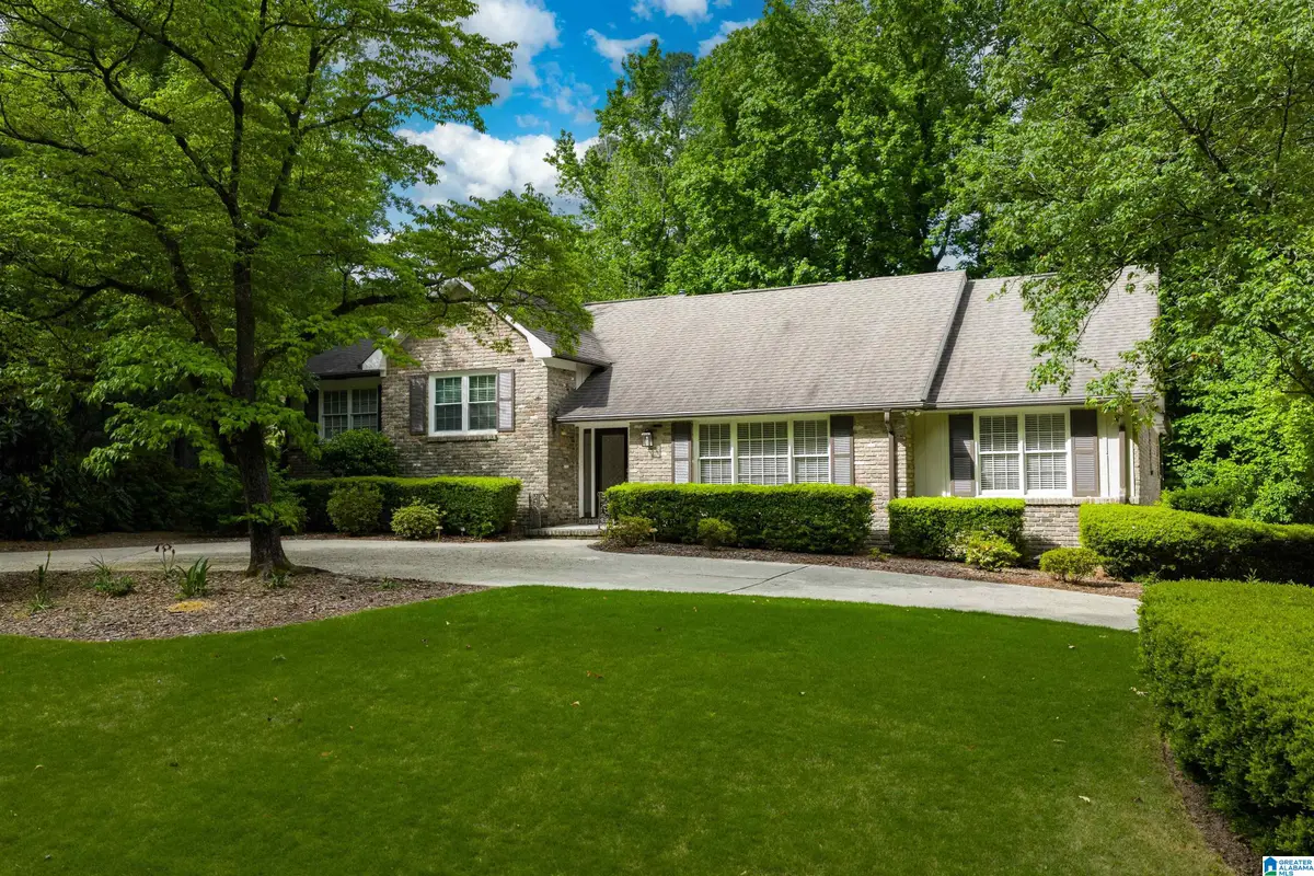 2237 ROYAL CREST DRIVE, Vestavia Hills, AL 35216 - #1