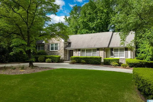 2237 ROYAL CREST DRIVE, Vestavia hills, AL 35216