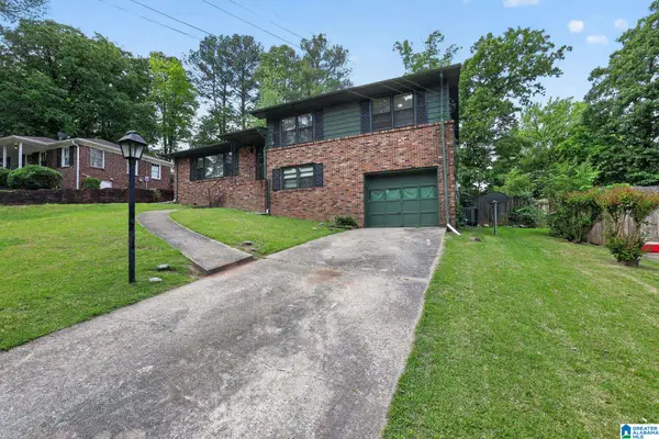 945 RIDGEWOOD CIRCLE, Birmingham, AL 35235