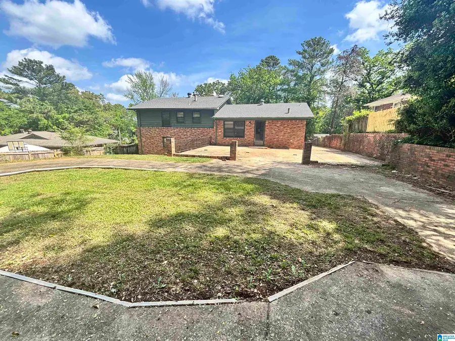 945 RIDGEWOOD CIRCLE, Birmingham, AL 35235 - #3