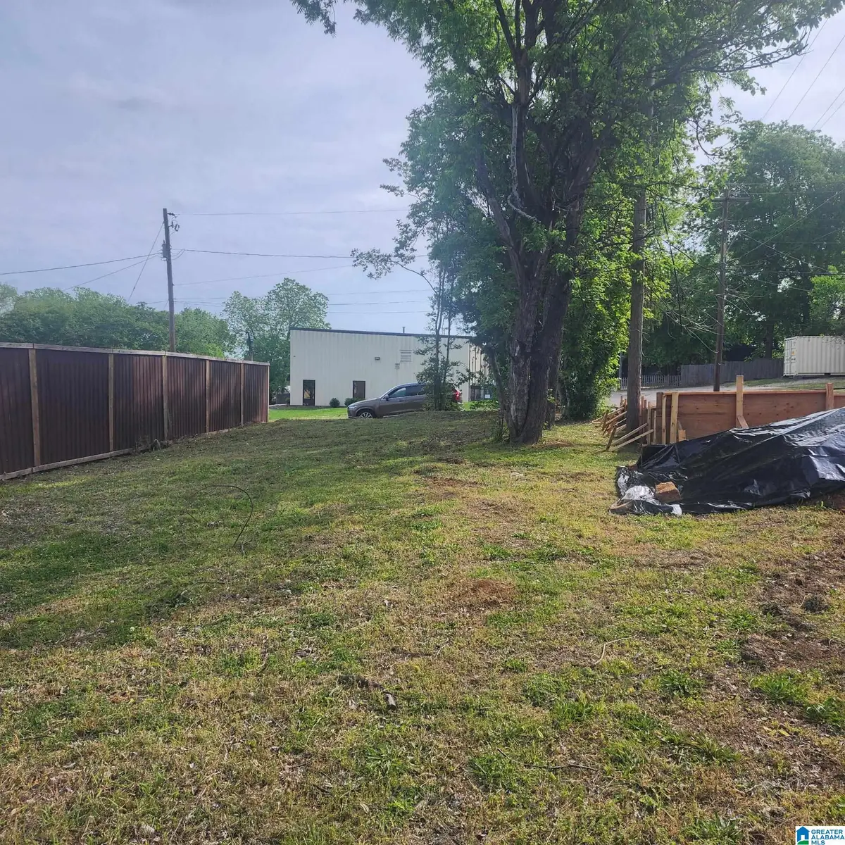 212 38TH STREET S, Birmingham, AL 35222 - #1