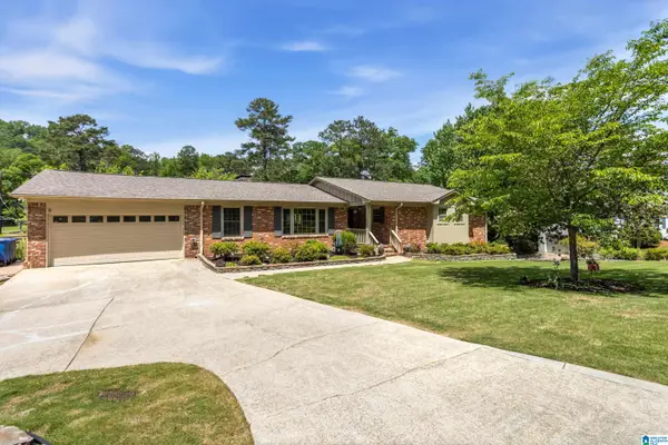 1720 KESTWICK DRIVE, Hoover, AL 35226