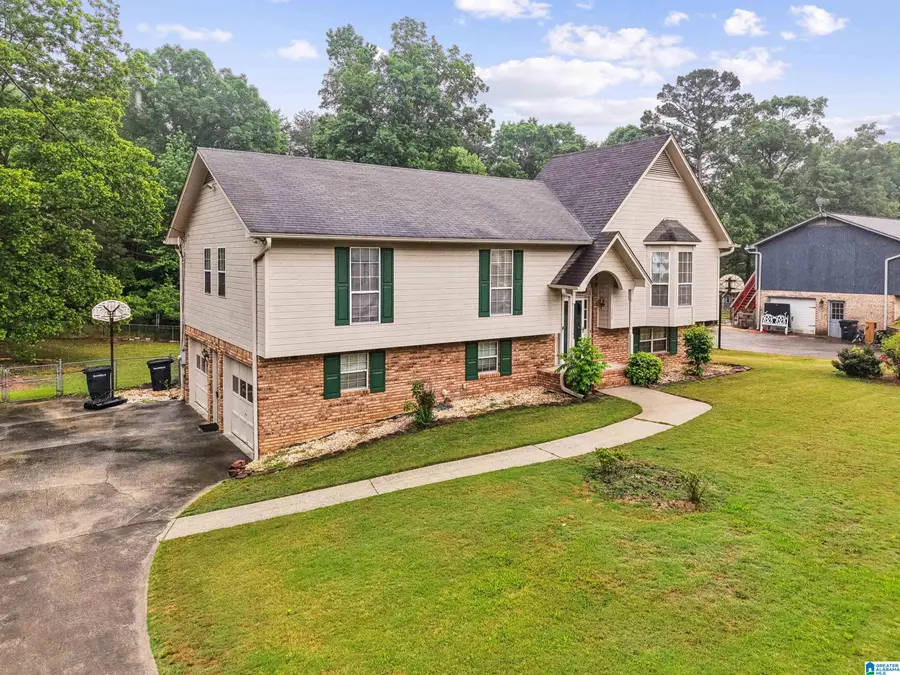 329 SOUTHERN HILLS DRIVE, Calera, AL 35040 - #3