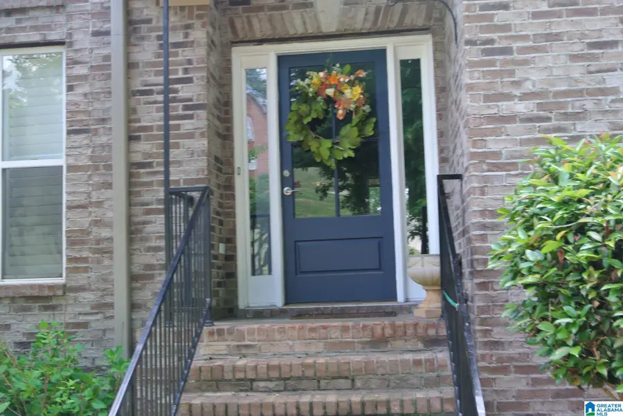 150 CRESTVIEW CIRCLE, Trussville, AL 35173 - #2