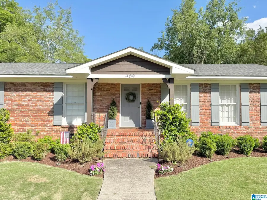 909 SHADES GLEN DRIVE, Homewood, AL 35226 - #3