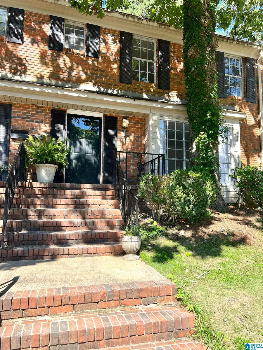 2024 MONTREAT PARKWAY, Vestavia Hills, AL 35216 - #2
