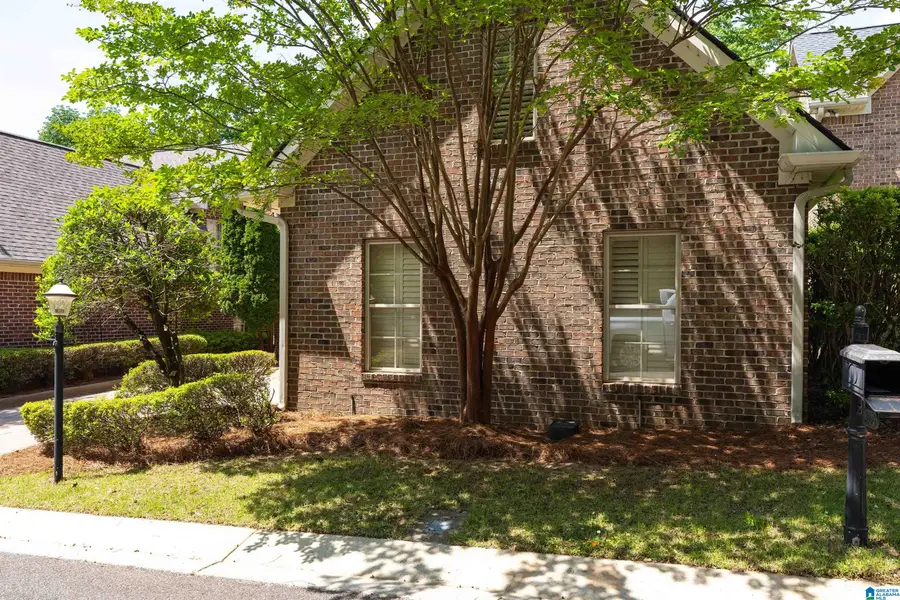 2613 MANCHESTER COURT, Vestavia Hills, AL 35226 - #3