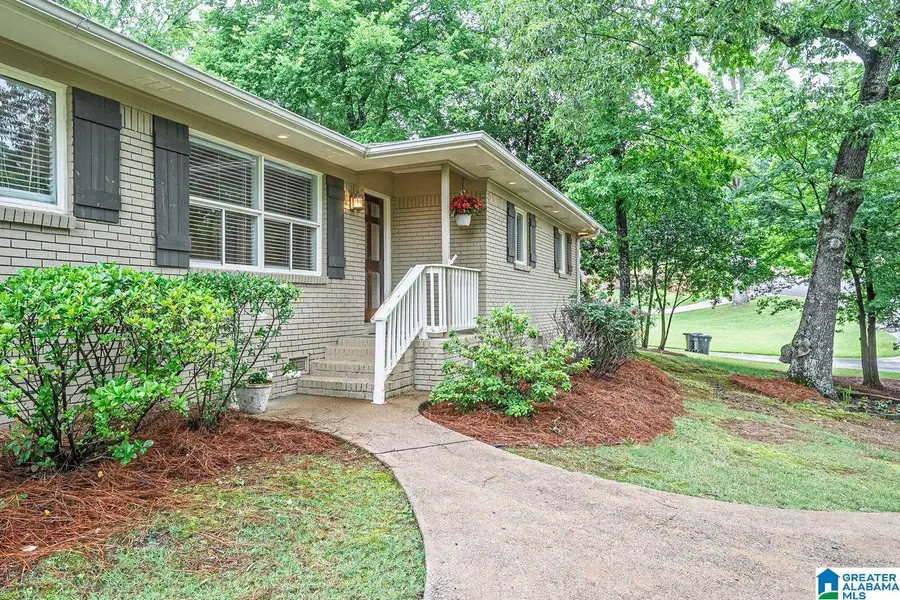 2620 SOUTHVIEW CIRCLE, Vestavia Hills, AL 35216 - #2