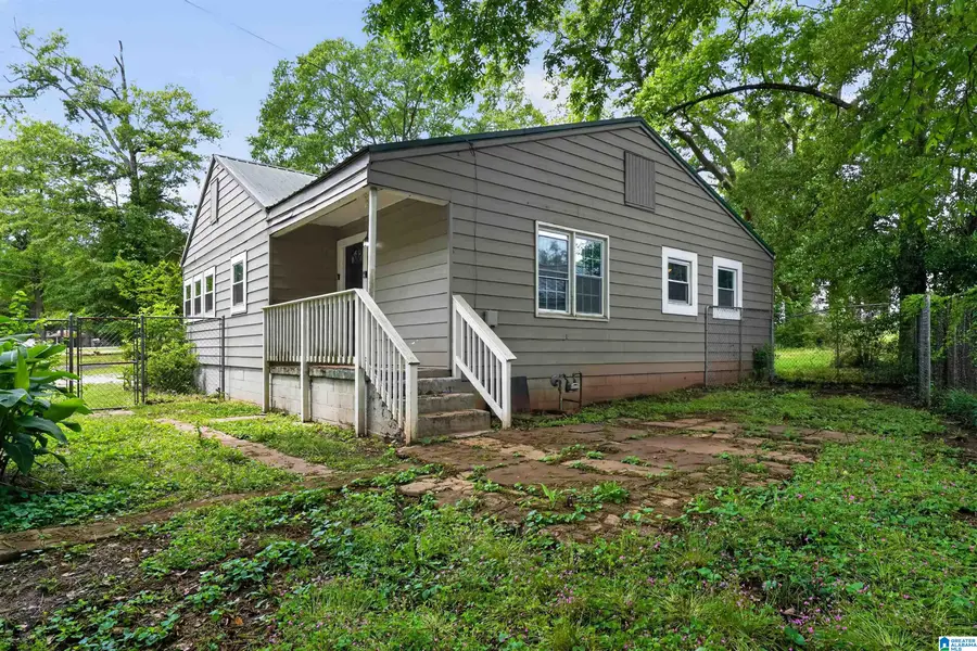 1541 27TH AVENUE N, Hueytown, AL 35023 - #2
