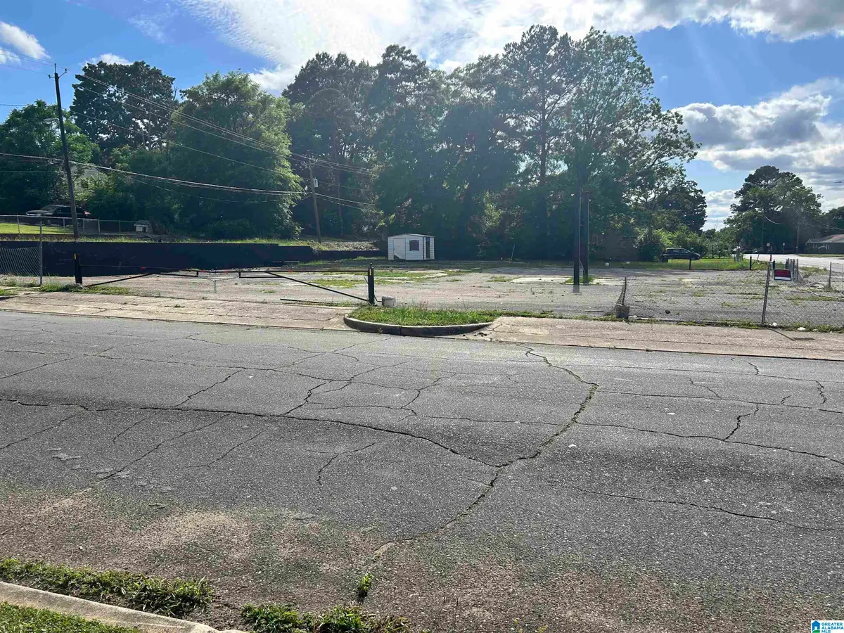 1225 WARRIOR ROAD, Birmingham, AL 35218 - #1