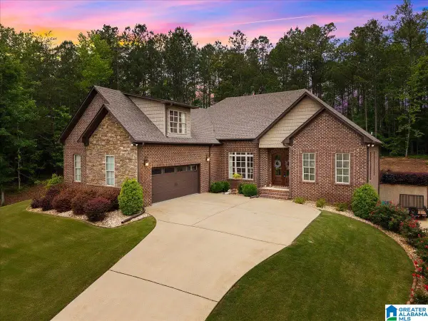 817 GREY OAKS COVE, Pelham, AL 35124