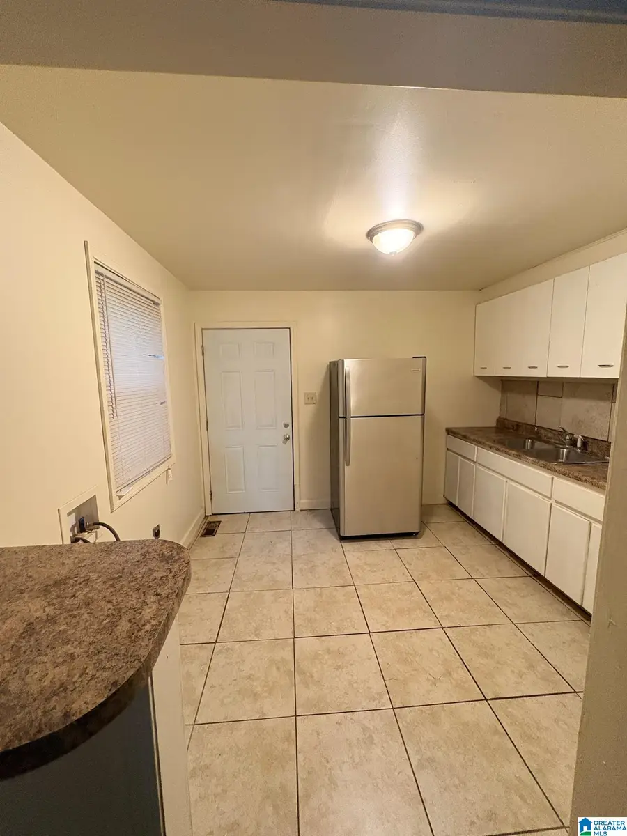 533 SEMINOLE CIRCLE, Fairfield, AL 35064 - #3
