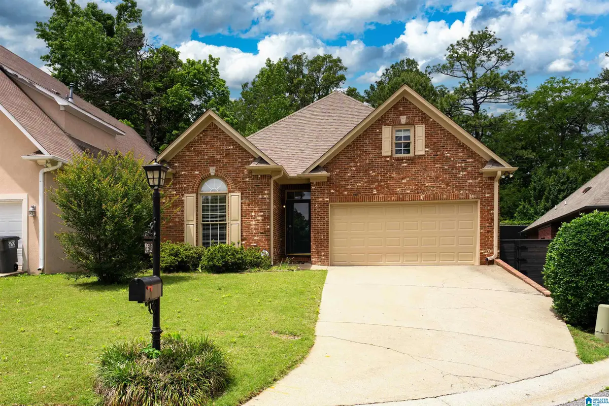 653 VILLAGE CREST CIRCLE, Hoover, AL 35226 - #1
