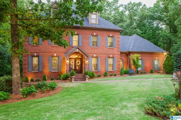 2116 COUNTRY RIDGE LANE, Vestavia hills, AL 35243