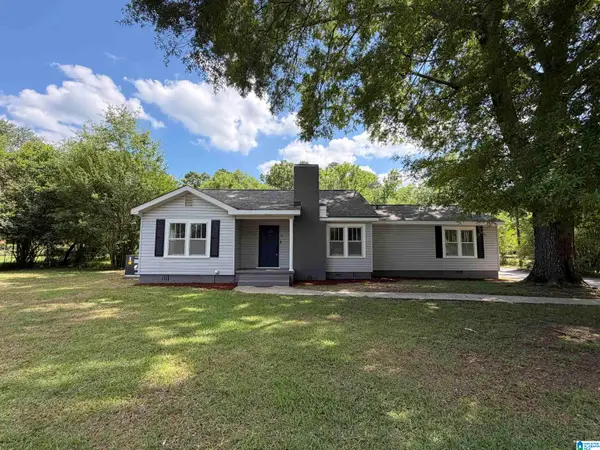 917 W PARK STREET, Sylacauga, AL 35150