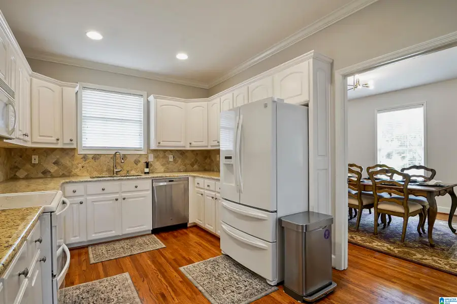 1524 JACOBS CIRCLE, Vestavia Hills, AL 35216 - #2