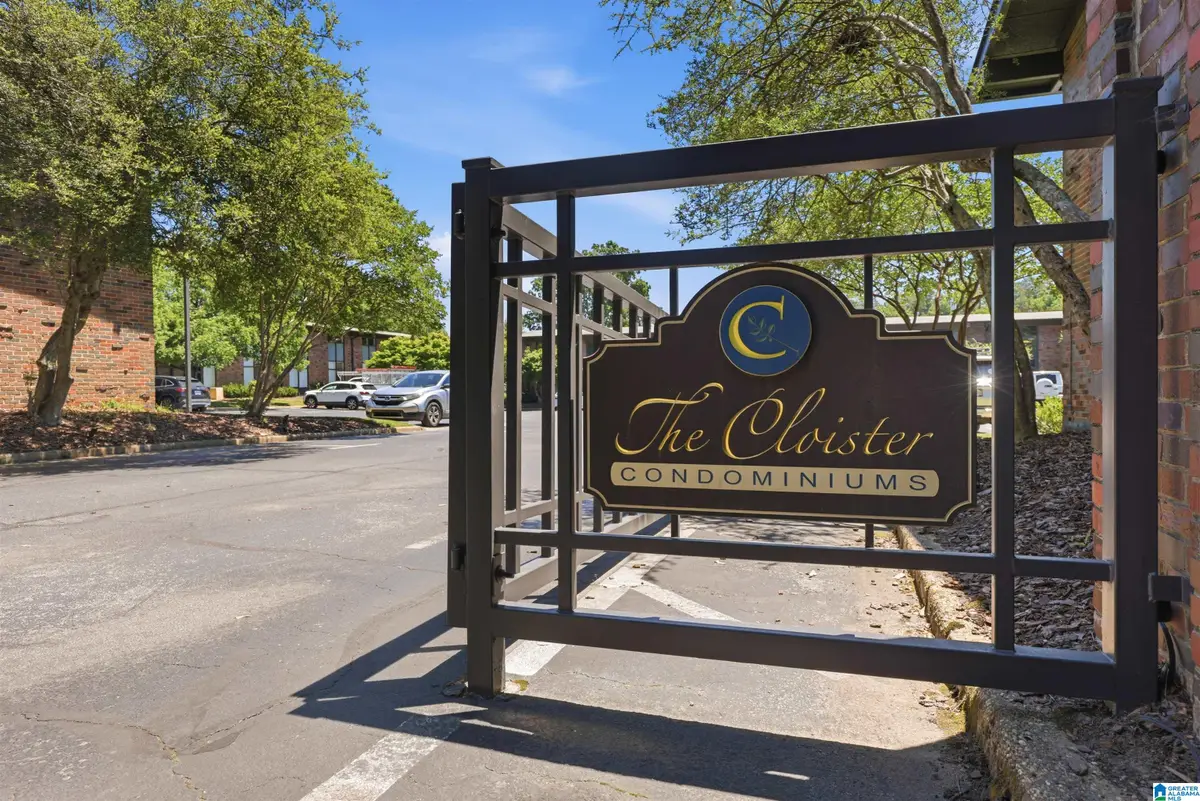 2540 MOUNTAIN BROOK CIRCLE, Mountain Brook, AL 35223 - #1