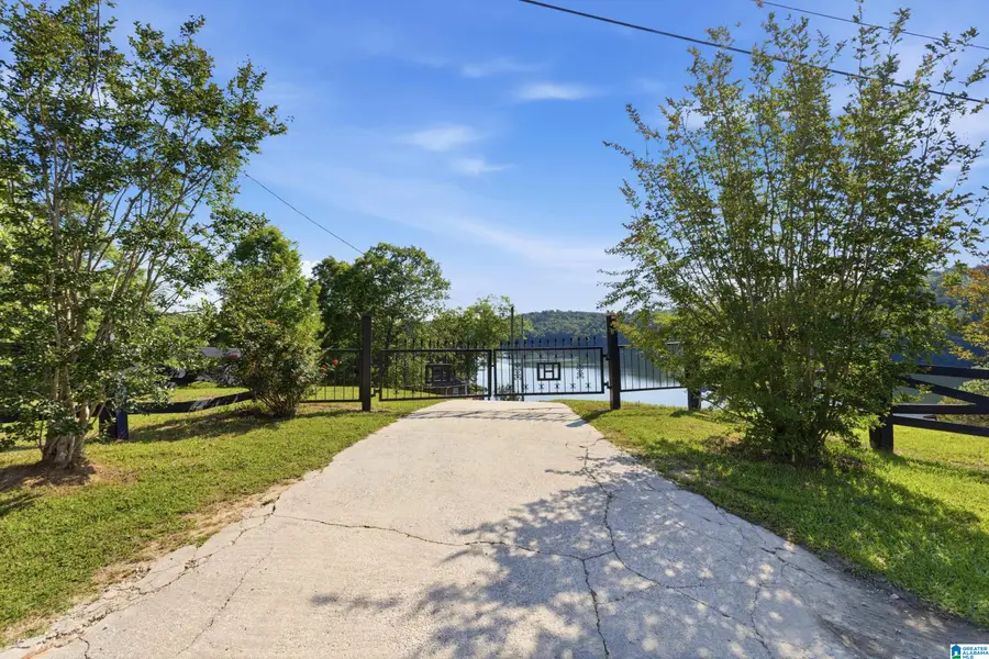1595 OVERLOOK POINT, Warrior, AL 35180 - #2