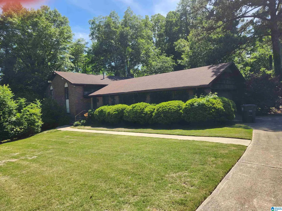 522 S SANDERS ROAD, Hoover, AL 35226 - #1
