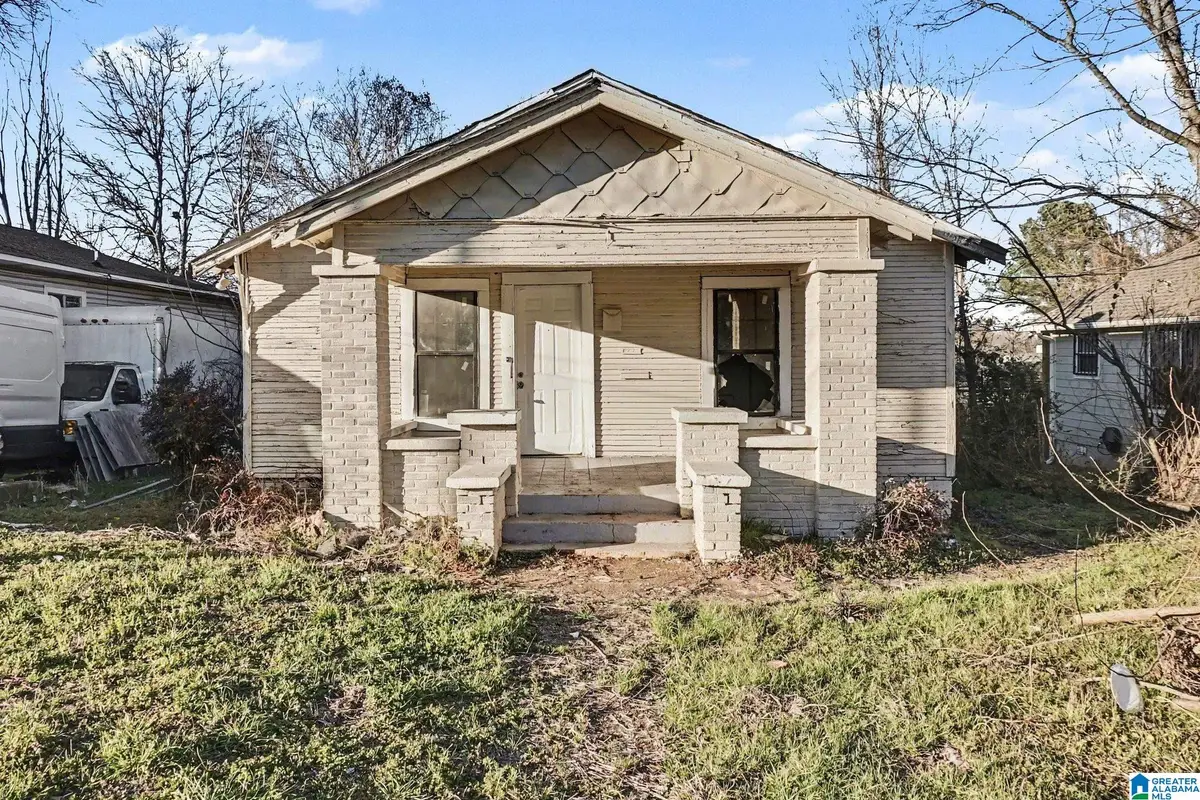 212 56TH STREET, Fairfield, AL 35064 - #1