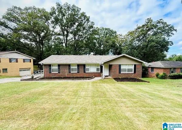 2124 3RD STREET NW, Center point, AL 35215