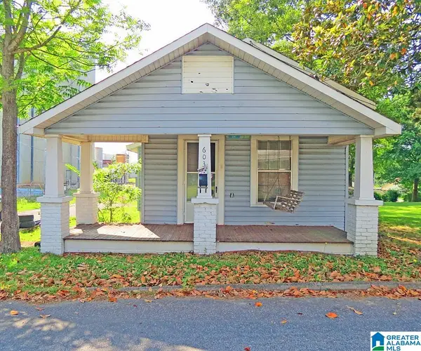 603 OAK STREET E, Alexander city, AL 35010