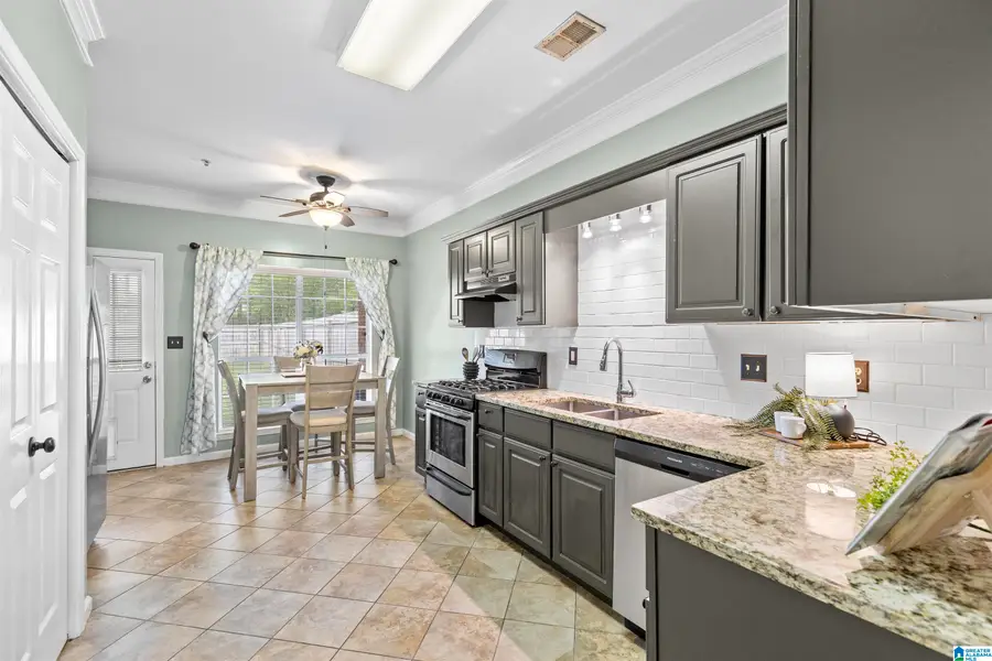 516 TREYMOOR LAKE CIRCLE, Alabaster, AL 35007 - #3