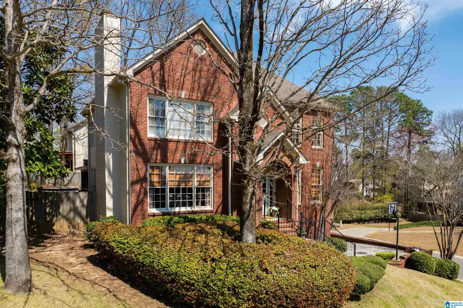 1901 GREEN LEAF CIRCLE, Hoover, AL 35244 - #3