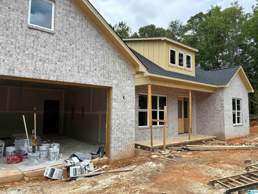 490 19TH STREET, Calera, AL 35040 - #2