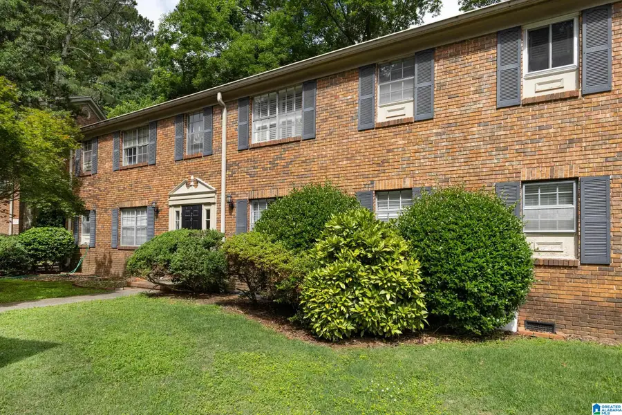 2038 MONTREAT CIRCLE, Vestavia Hills, AL 35216 - #2