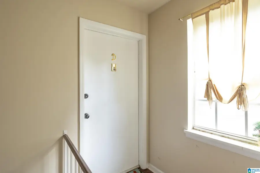 2038 MONTREAT CIRCLE, Vestavia Hills, AL 35216 - #3