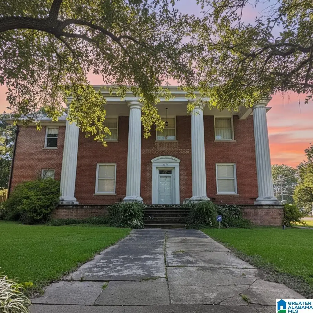 301 S BROADWAY AVENUE, Sylacauga, AL 35150 - #1
