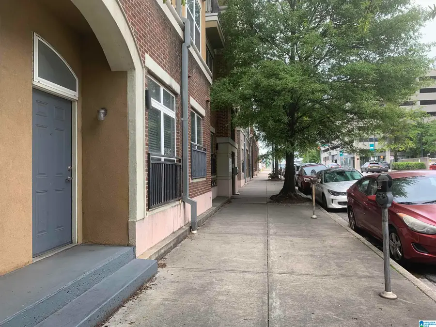 2020 5TH AVENUE S, Birmingham, AL 35233 - #2