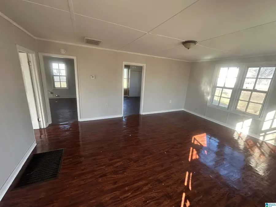 808 26TH STREET SW, Birmingham, AL 35211 - #3
