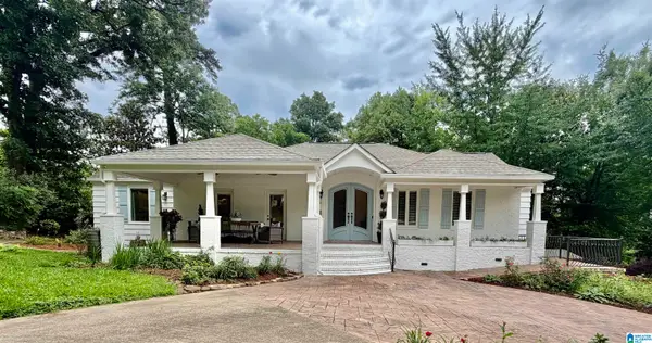2557 MOUNTAIN WOODS DRIVE, Vestavia hills, AL 35216