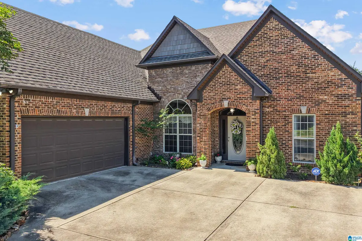 124 WATERFORD COVE DRIVE, Calera, AL 35040 - #1