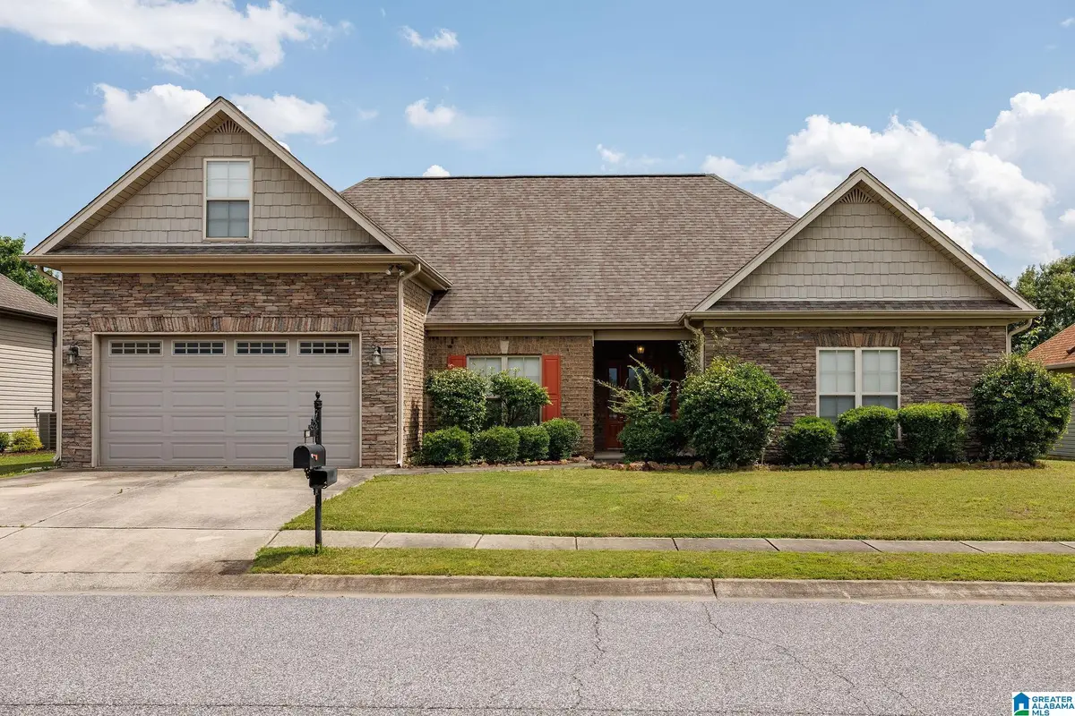 121 WATERFORD COVE DRIVE, Calera, AL 35040 - #1