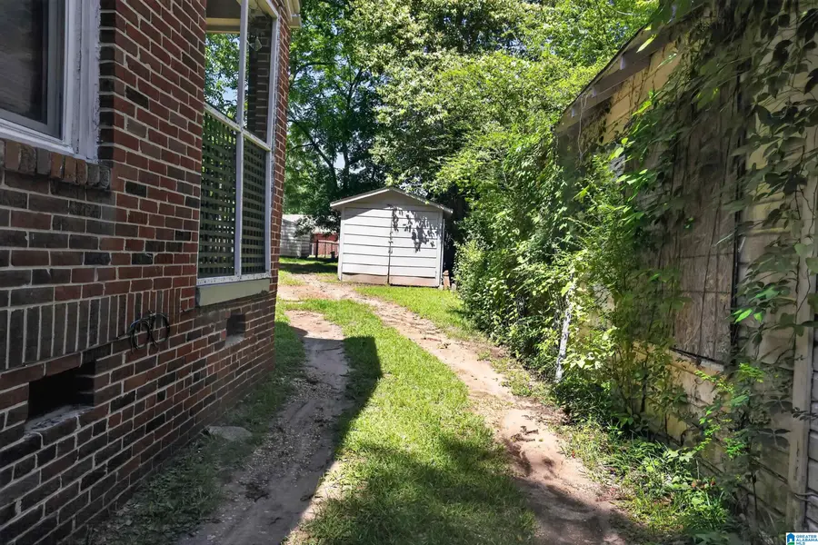 425 CALLOWAY STREET, Montgomery, AL 36107 - #3
