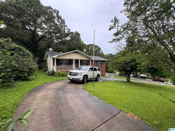 136 SOUTHMOOR CIRCLE, Oxford, AL 36203