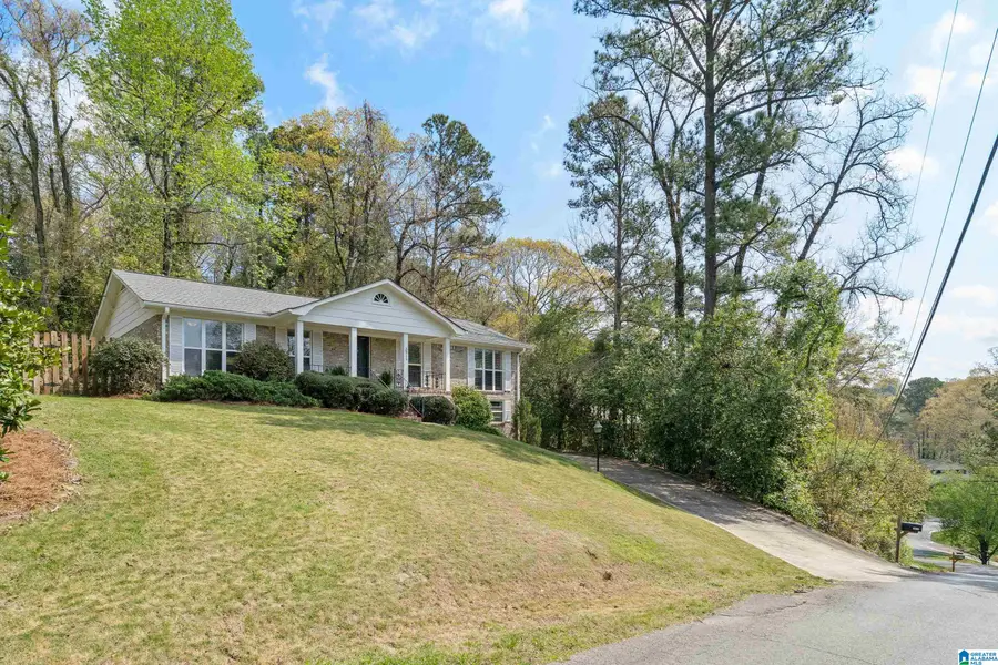 3511 VALLEY CIRCLE, Vestavia Hills, AL 35243 - #2