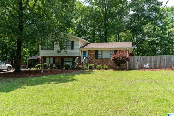 325 RIDGEWOOD DRIVE, Hayden, AL 35079