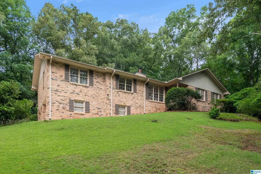 3752 CHESTNUT RIDGE CIRCLE, Vestavia Hills, AL 35216 - #2