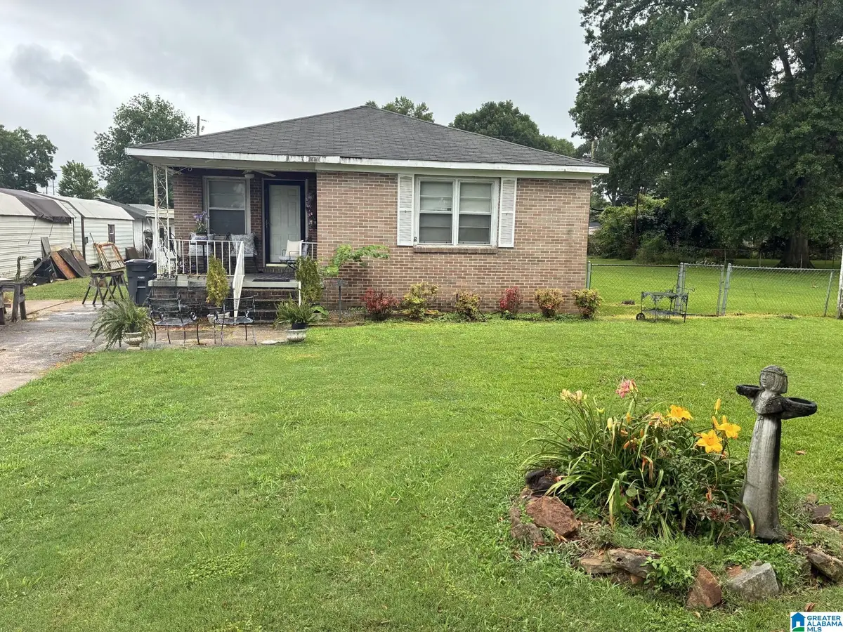 102 LAKELAND AVENUE, Hueytown, AL 35023 - #1