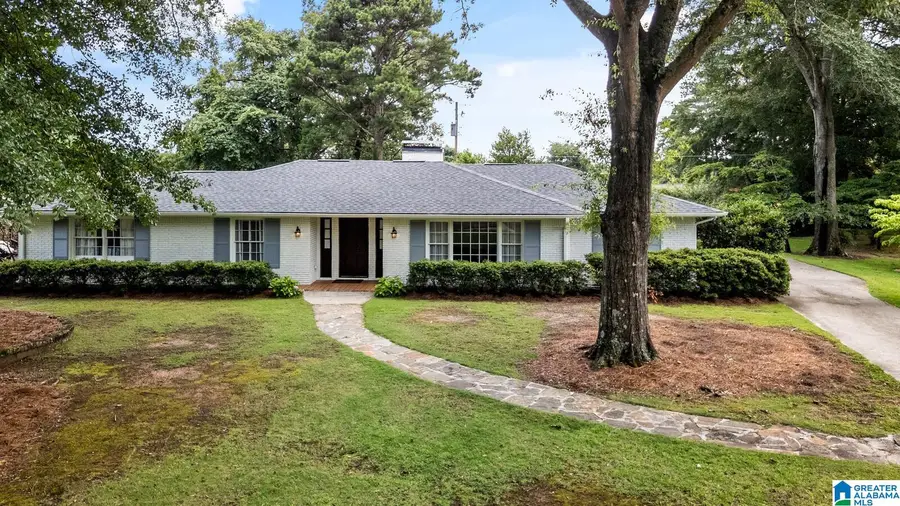 1715 CAROVEL CIRCLE, Vestavia Hills, AL 35216 - #2
